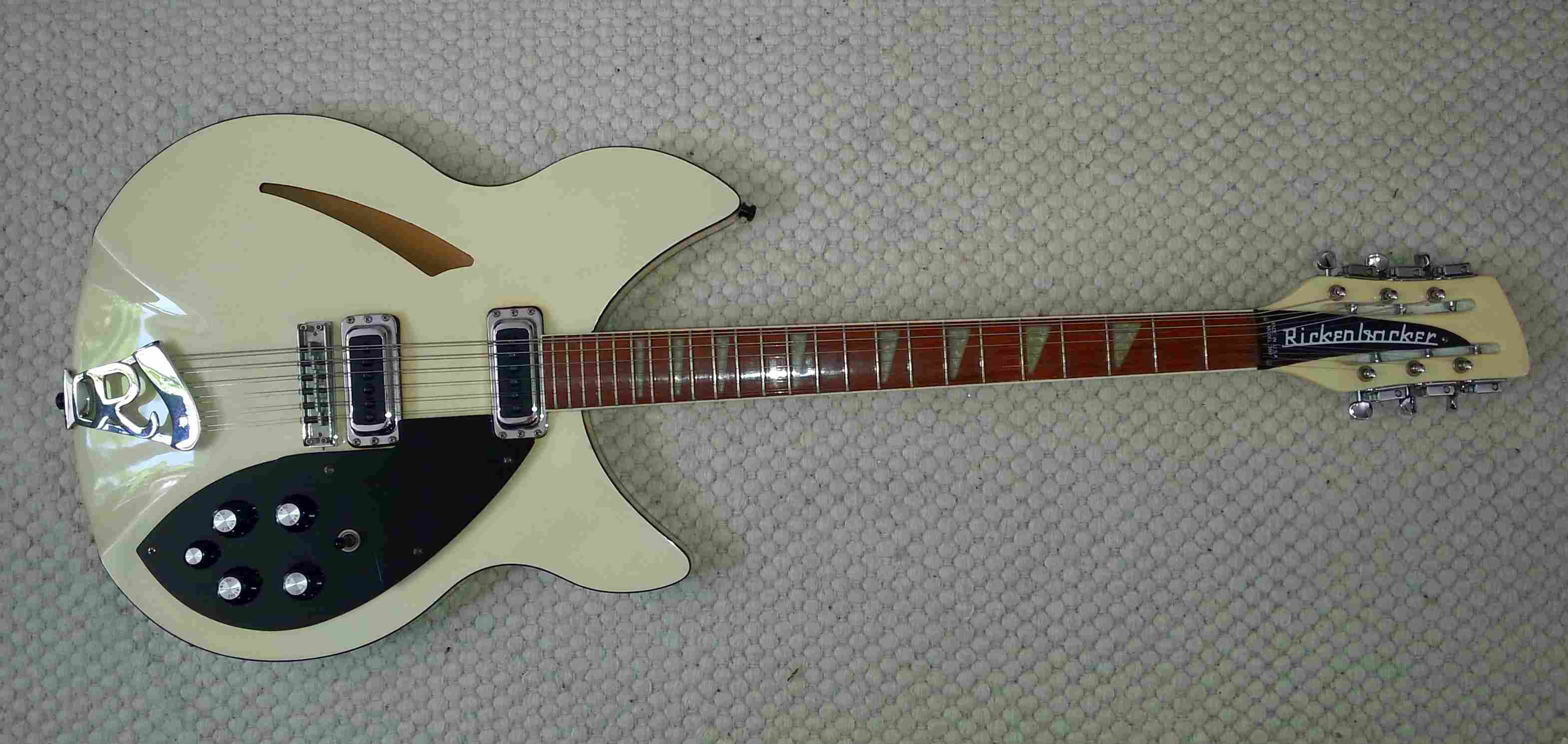 Rickenbacker 360/12