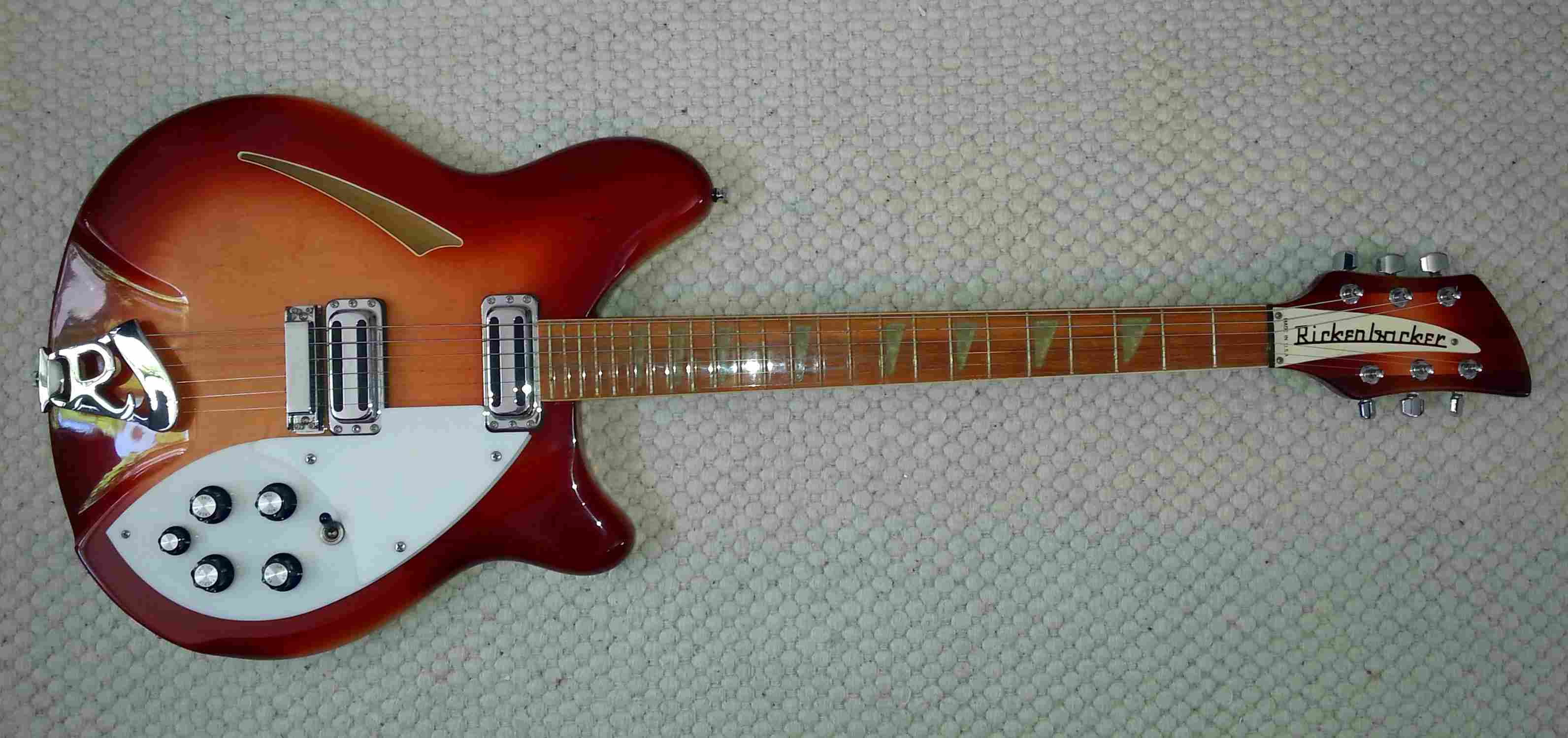 Rickenbacker 365